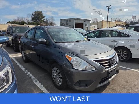 Used 2019 Nissan Versa SV image 1