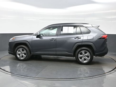 Used 2025 Toyota RAV4 XLE AWD/4WD image 3