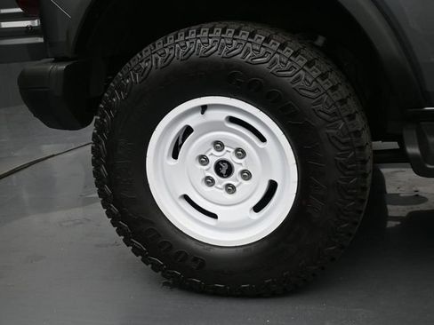 Certified 2025 Ford Bronco Heritage Edition AWD/4WD image 37