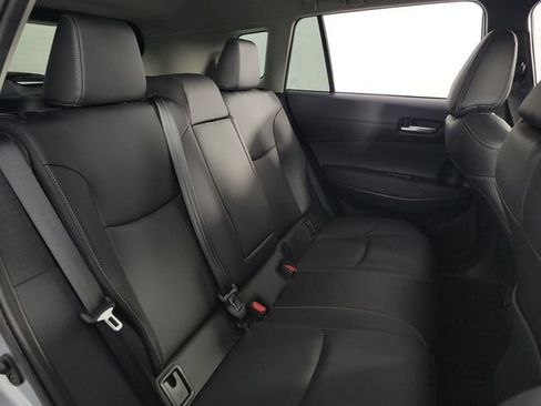 Used 2024 Toyota Corolla Cross XLE FWD image 16