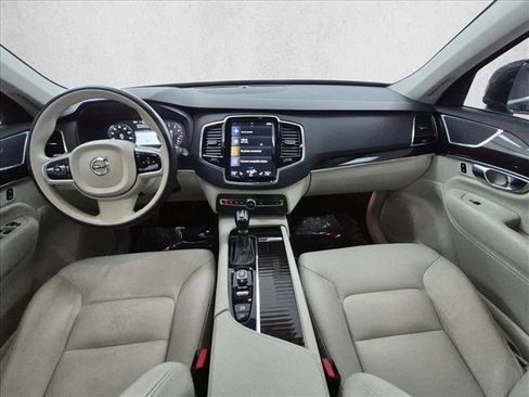 Used 2018 Volvo XC90 T6 Momentum w/ Convenience Package AWD/4WD image 20