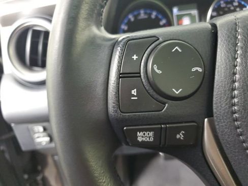 Used 2018 Toyota RAV4 XLE AWD/4WD image 22