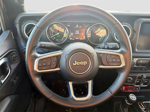 Used 2022 Jeep Wrangler Unlimited Rubicon 4xe image 40