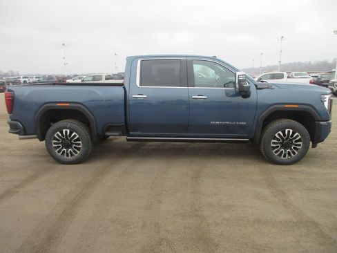 New 2026 GMC Sierra 2500 Denali Ultimate image 3