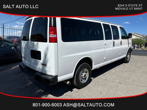 Used 2023 GMC Savana 3500 LS image 3