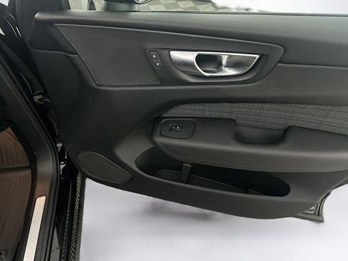 Used 2024 Volvo XC60 B5 Core image 31