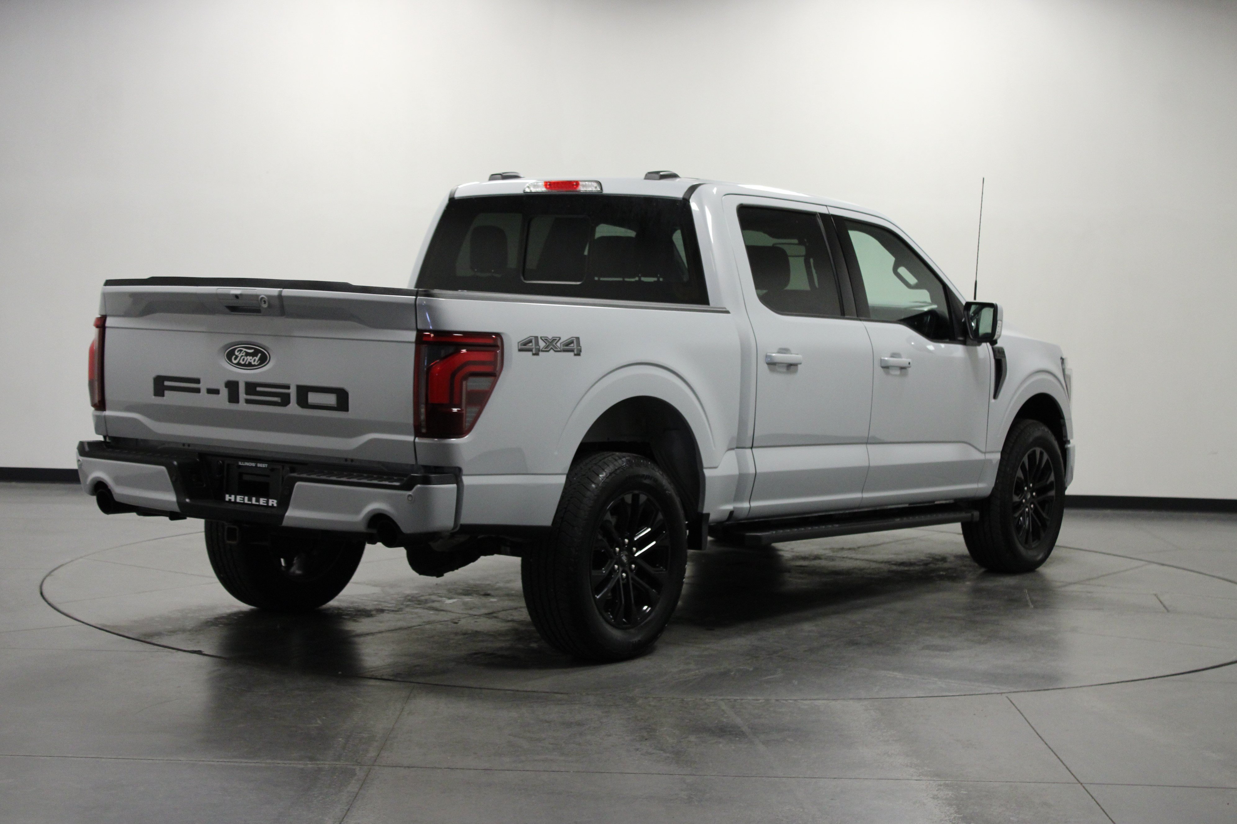 Used 2025 Ford F150 Lariat AWD/4WD image 4