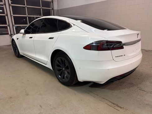 Used 2018 Tesla Model S P100D image 4