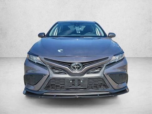 Used 2023 Toyota Camry SE image 2