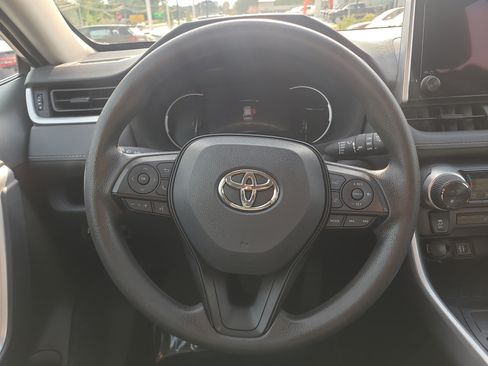 Certified 2024 Toyota RAV4 XLE AWD/4WD image 21