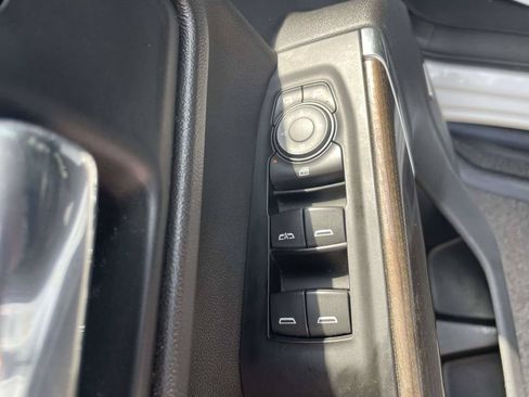 Used 2019 Chevrolet Silverado 1500 LT Trail Boss AWD/4WD image 16