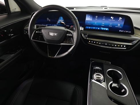 Certified 2024 Cadillac Lyriq Luxury AWD/4WD image 22
