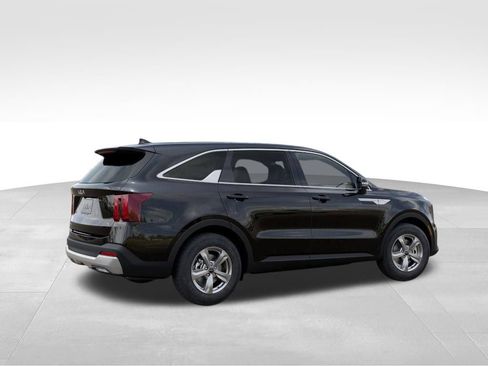 Used 2026 Kia Sorento LX FWD image 7