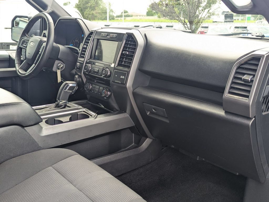 Used 2017 Ford F150 XLT w/ Equipment Group 302A Luxury AWD/4WD image 25