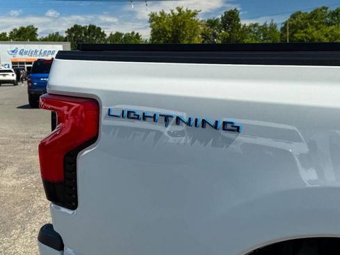 Used 2022 Ford F150 Lightning Platinum AWD/4WD image 20