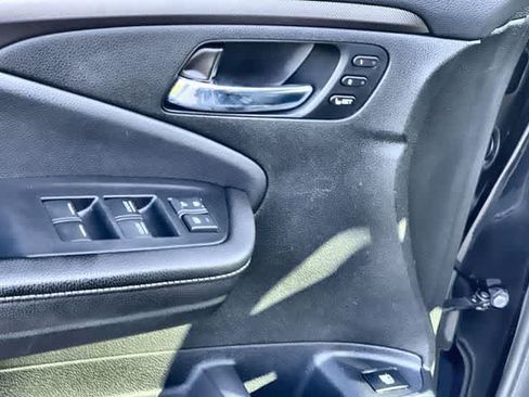 Certified 2024 Honda Ridgeline RTL image 30