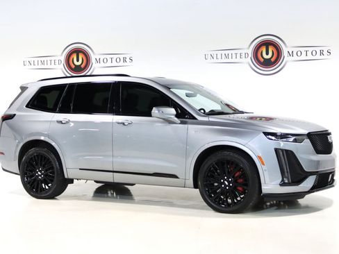 Used 2024 Cadillac XT6 Sport w/ Technology Package AWD/4WD image 6