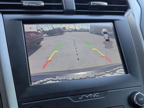 Used 2020 Ford Fusion SE FWD image 14