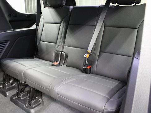 Used 2024 Chevrolet Tahoe Z71 image 12