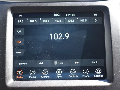 Used 2021 Jeep Cherokee Trailhawk AWD/4WD image 28