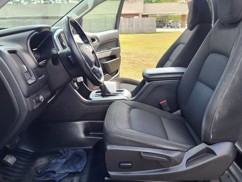 Used 2022 Chevrolet Colorado LT w/ Fleet Safety Package image 29