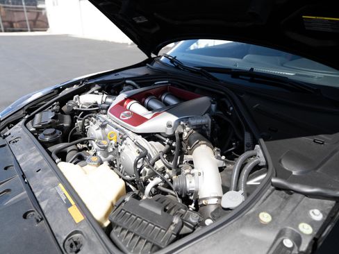 Used 2013 Nissan GT-R Black Edition AWD/4WD image 96