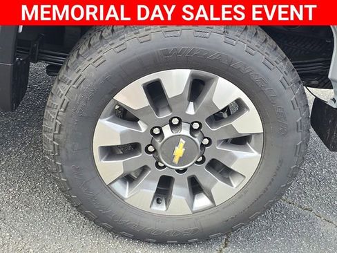 New 2025 Chevrolet Silverado 2500 Custom w/ Custom Value Package AWD/4WD image 17