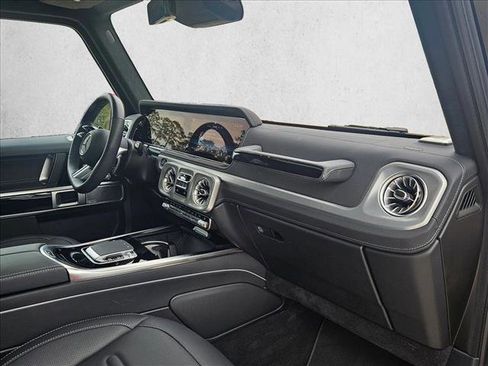 Used 2025 Mercedes-Benz G 550 image 17