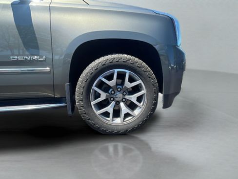 Used 2017 GMC Yukon XL Denali w/ Open Road Package AWD/4WD image 29