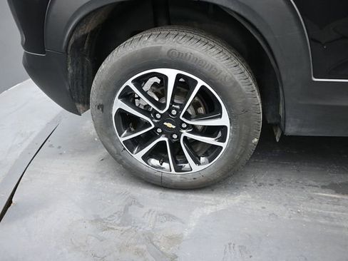 Used 2025 Chevrolet TrailBlazer LT image 32