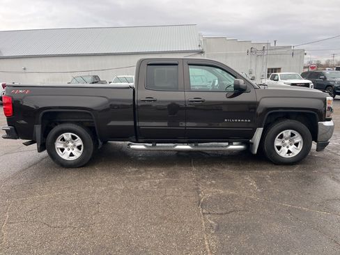 Used 2018 Chevrolet Silverado 1500 LT w/ LT Convenience Package image 6