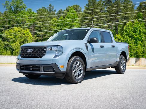New 2026 Ford Maverick XLT FWD image 3