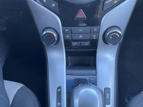Used 2012 Chevrolet Cruze LS w/ Connectivity Package image 24