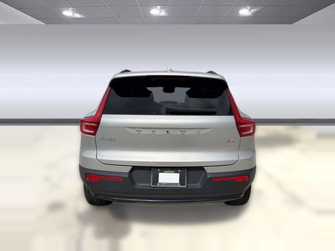 Certified 2023 Volvo XC40 B4 Plus w/ Protection Package Premier FWD image 10