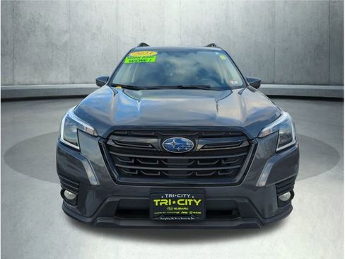 Used 2023 Subaru Forester Premium image 10
