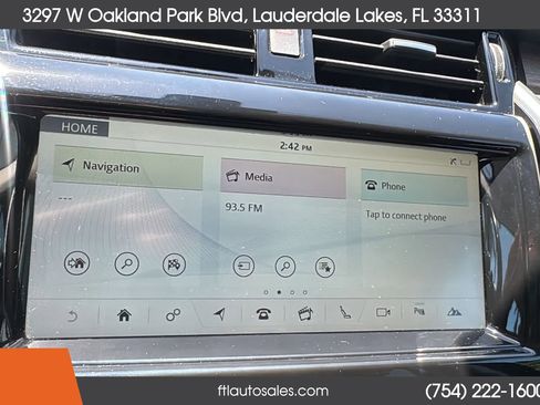 Used 2017 Land Rover Discovery HSE AWD/4WD image 74