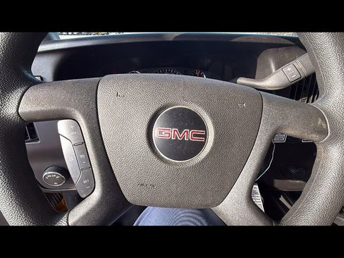 Used 2021 GMC Savana 3500 Extended w/ Power Convenience Package image 12