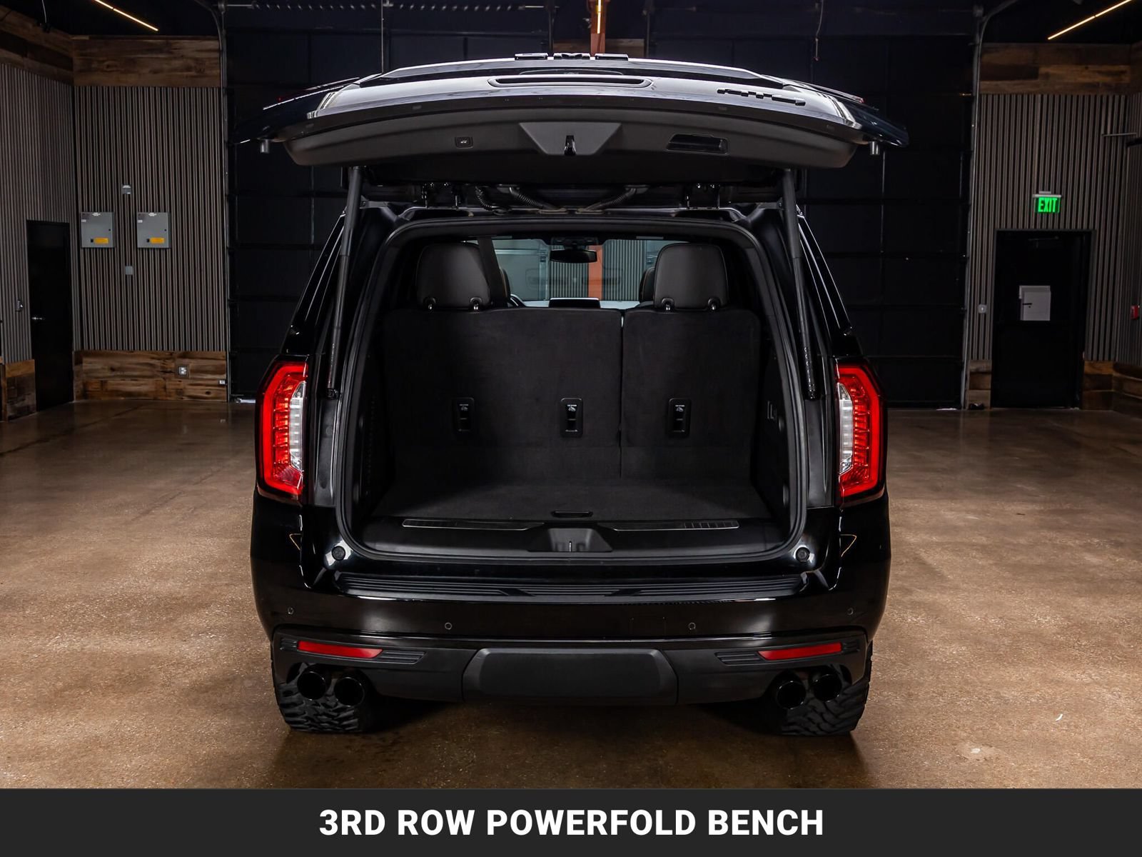 Used 2022 GMC Yukon AT4 AWD/4WD image 8