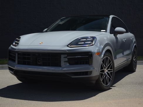Certified 2026 Porsche Cayenne Coupe AWD/4WD image 1
