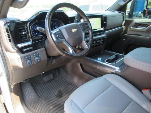 Used 2024 Chevrolet Silverado 2500 LTZ w/ LTZ Plus Package image 16