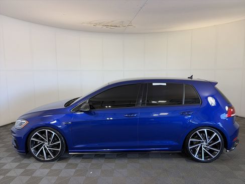 Used 2018 Volkswagen Golf R 4-Door image 16