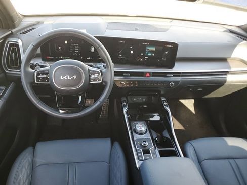 Certified 2025 Kia Sorento SX Prestige image 12