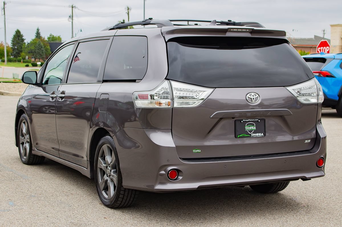 Used 2020 Toyota Sienna SE Premium FWD image 7
