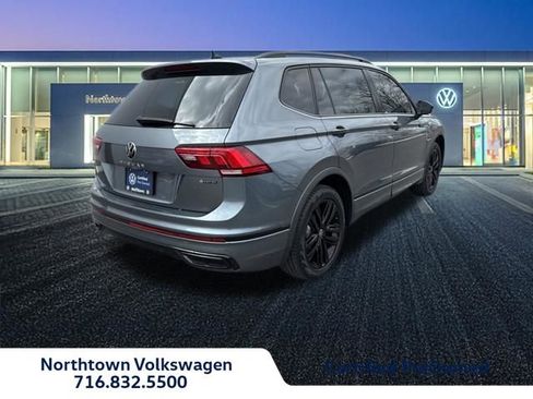 Used 2022 Volkswagen Tiguan SE R-Line image 3