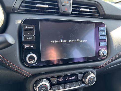 New 2025 Nissan Versa SR w/ Trunk Package image 23