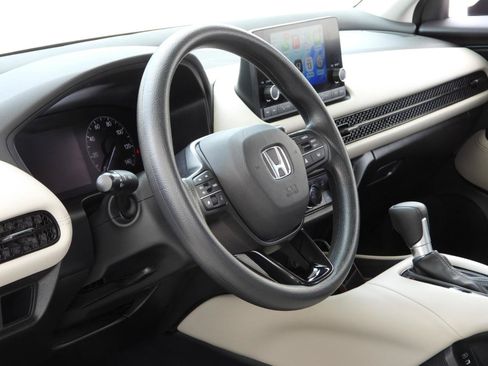 Used 2024 Honda HR-V LX image 47