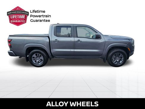 Used 2025 Nissan Frontier SV w/ SV Convenience Package RWD image 7