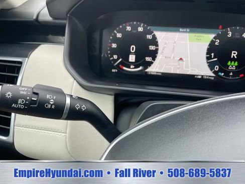 Used 2025 Land Rover Discovery S AWD/4WD image 31