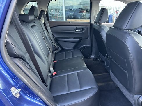 Used 2023 Nissan Rogue SV w/ SV Premium Package image 25