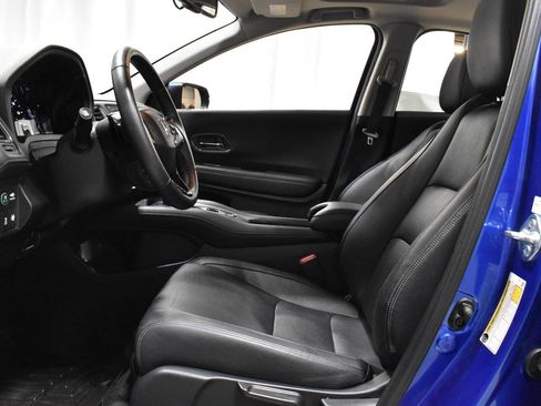 Used 2021 Honda HR-V EX-L image 3